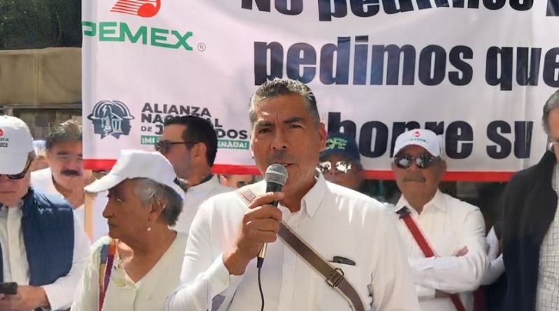 CONTRA REFORMA A PENSIONES PROTESTAN JUBILADOS DE PEMEX