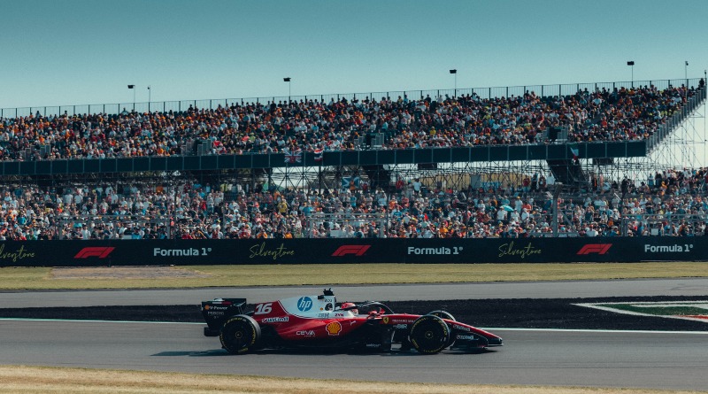 FERRARI GANA TERRENO A MERCEDES