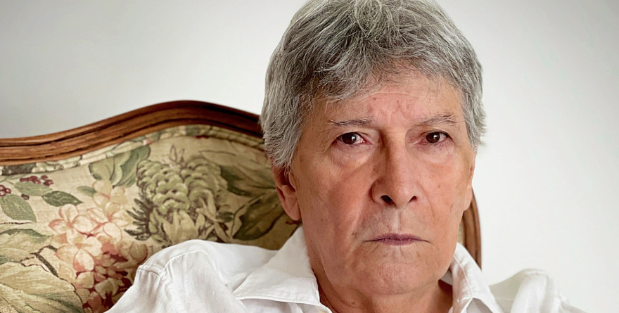 JUAN FERRARA DEMUESTRA SER UN HOMBRE DE HIERRO