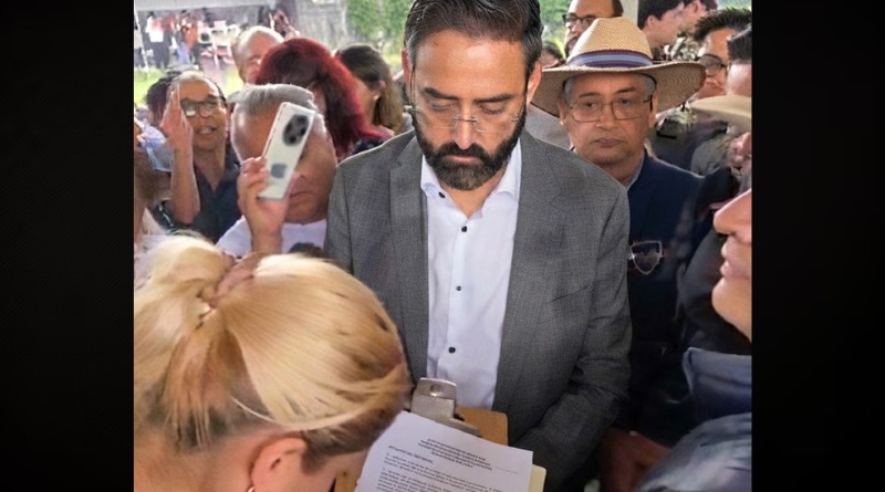 LA UNAM RECIBE PLIEGO PETITORIO ENTREGADO POR ASPIRANTES
