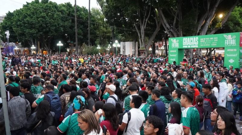 MÁS DE 100 MIL AFICIONADOS SE UNIERON PARA CELEBRAR EL FÚTBOL