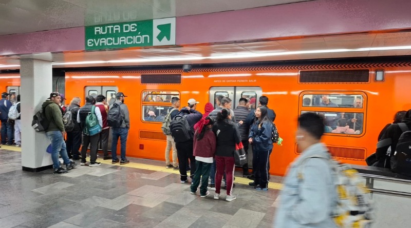 REFORMA CORRE RIESGO DE CIERRE POR MOLESTAS NOTICIAS
