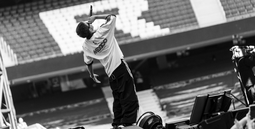 RM DE BTS IMPACTA MUNDIALMENTE AL PORTAR LA PLAYERA DE LA SELECCIÓN MEXICANA