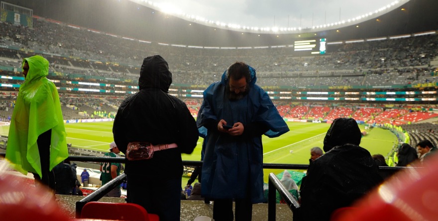 SE DESARROLLARÍA MÉXICO VS. INGLATERRA BAJO TORRENCIAL LLUVIA