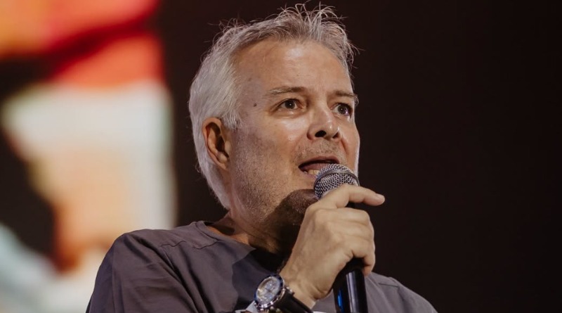 TINO FERNÁNDEZ DEMUESTRA RESILIENCIA TRAS SER ÍDOLO INFANTIL
