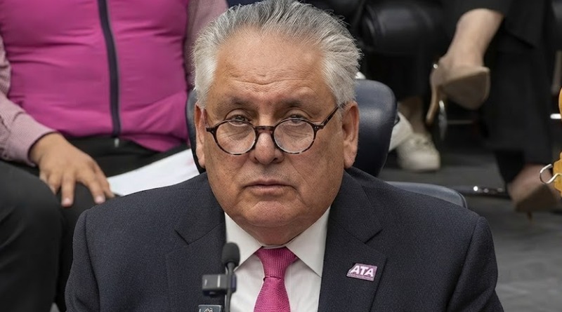 TRATAN DE DESVIAR LA ATENCIÓN