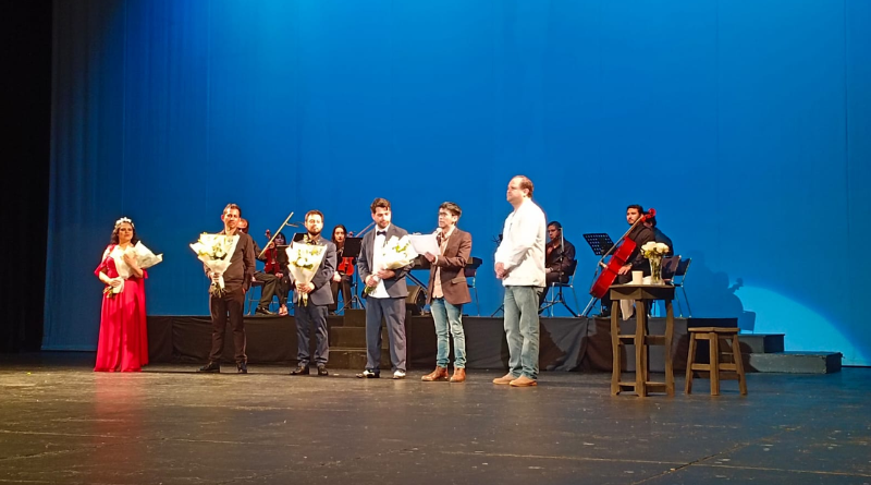 “A POR MI RAÍZ” CONMUEVE EN EL FESTIVAL DE TEATRO COATEPEC