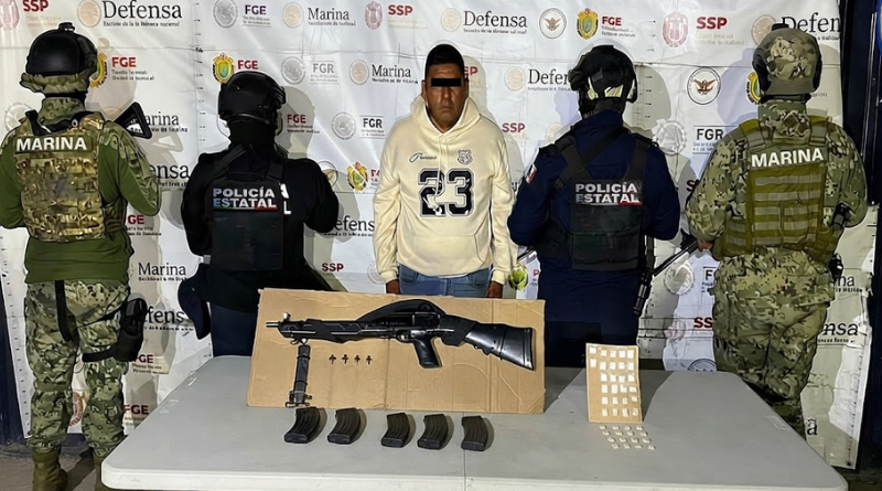 RESCATAN A 4 VÍCTIMAS Y DETIENEN A 32 EN VERACRUZ