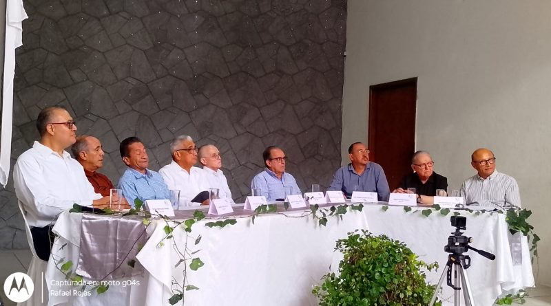 ES HISTÓRICA LA REUNIÓN DE EXALCALDES DE COATEPEC