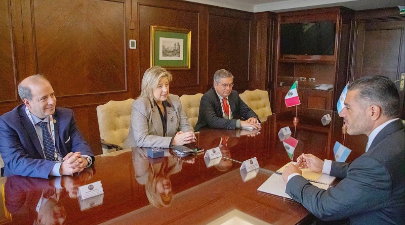ARGENTINA HACE ENTREGA PARA EL CONTRALMIRANTE