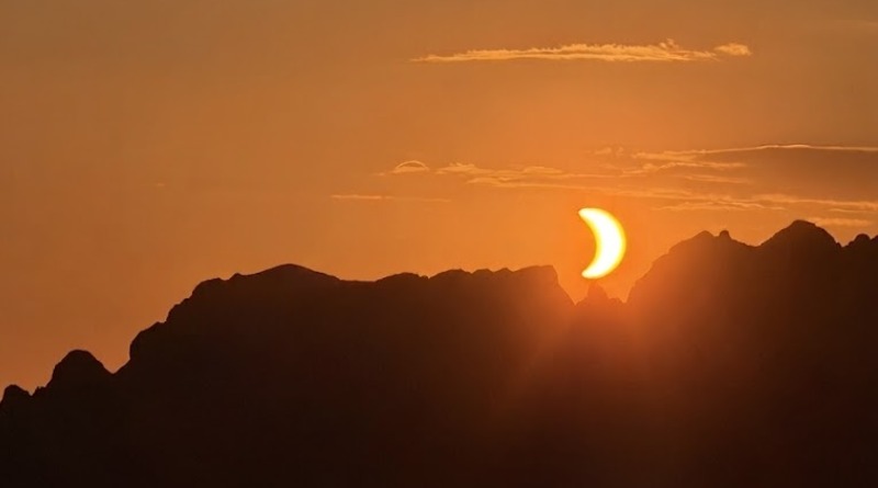 COMIENZA ECLIPSE EN ALASKA; EUROPA SE DISPONE A OBSERVARLO