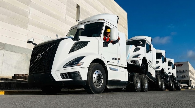 COMIENZA EXPORTACIÓN VOLVO POR EL PUENTE COLOMBIA