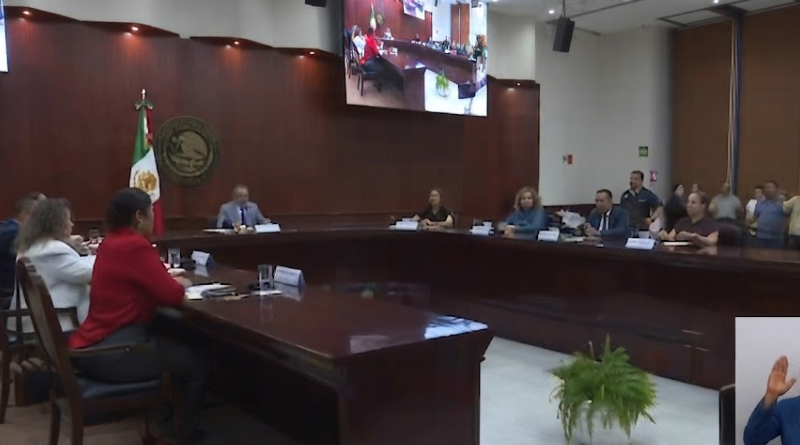 CONGRESO DE SINALOA TRATA LICENCIA DE ROCHA