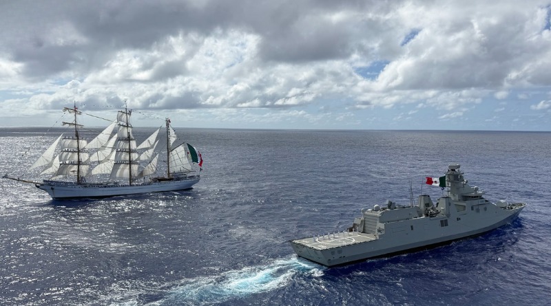 CUAUHTÉMOC VUELVE A LAS MANIOBRAS NAVALES CON BUQUE DE GUERRA