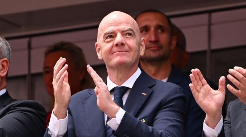INFANTINO ESTÁ BAJO ESCRUTINIO Y LA LUPA