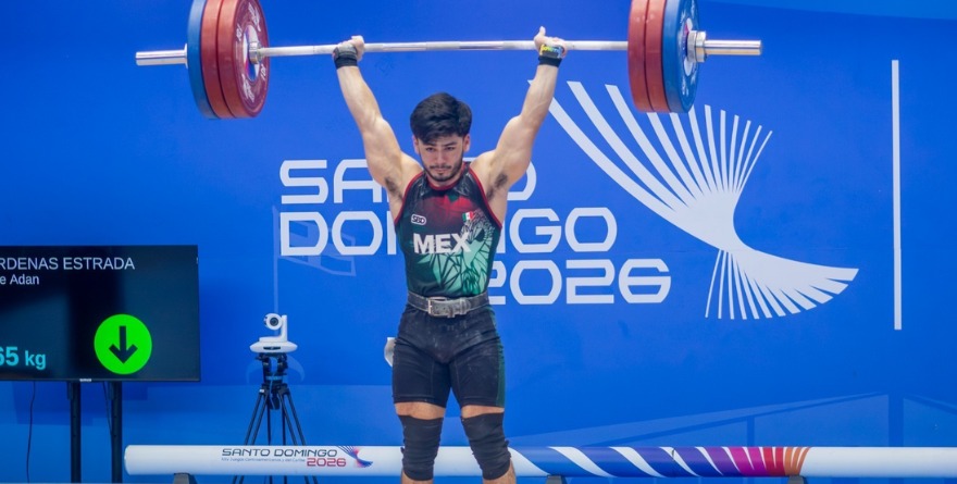 JORGE CÁRDENAS TRIUNFA Y SE LLEVA EL ORO EN HALTEROFILIA