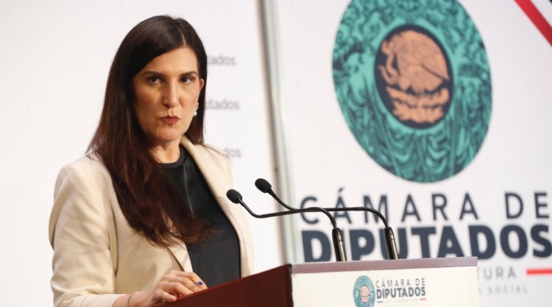 KENIA LÓPEZ INSTA A PARTICIPACIÓN EN CONSULTA SOBRE AUDIENCIAS