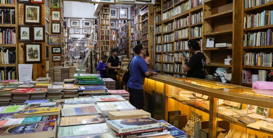 LIBRERÍAS DE VIEJO: RESISTIENDO HASTA HOY
