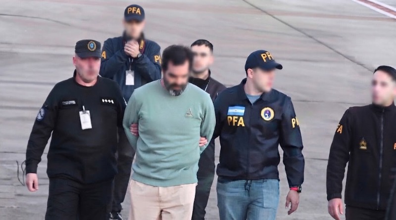 LLEGA A MÉXICO EL CONTRALMIRANTE FARÍAS