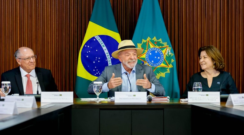 LULA PERSIGUE REELECCIÓN ANTE TEMORES DE INJERENCIA