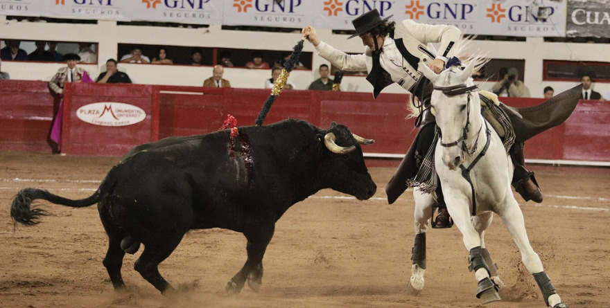 OTHÓN SE IMPONE EN ANIVERSARIO DE LA MM