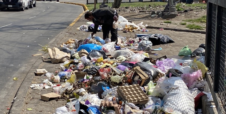 POR MINUTO MÉXICO TIRA 38 TONELADAS DE ALIMENTOS
