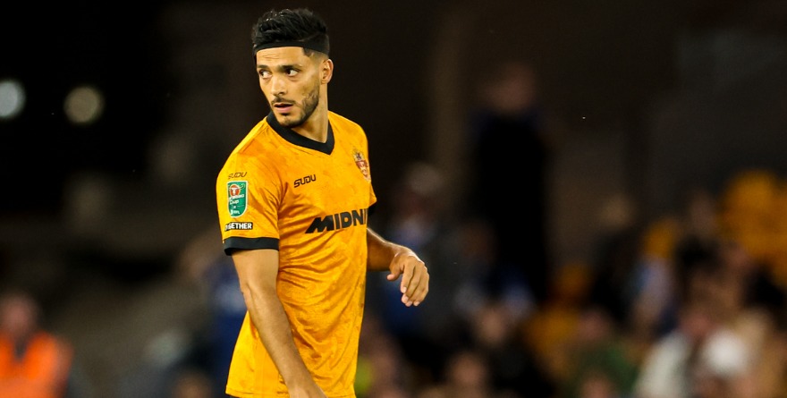RAÚL ACTÚA EN LA VICTORIA WOLVERHAMPTON