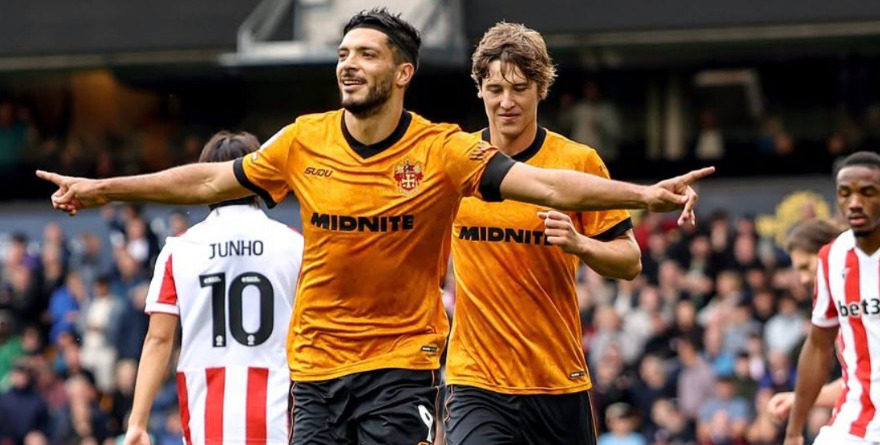 RAÚL JIMÉNEZ ANOTA EN VICTORIA DEL WOLVERHAMPTON