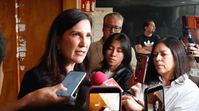 ROCHA RETORNA POR EL FUERO, ADVIERTE KENIA LÓPEZ