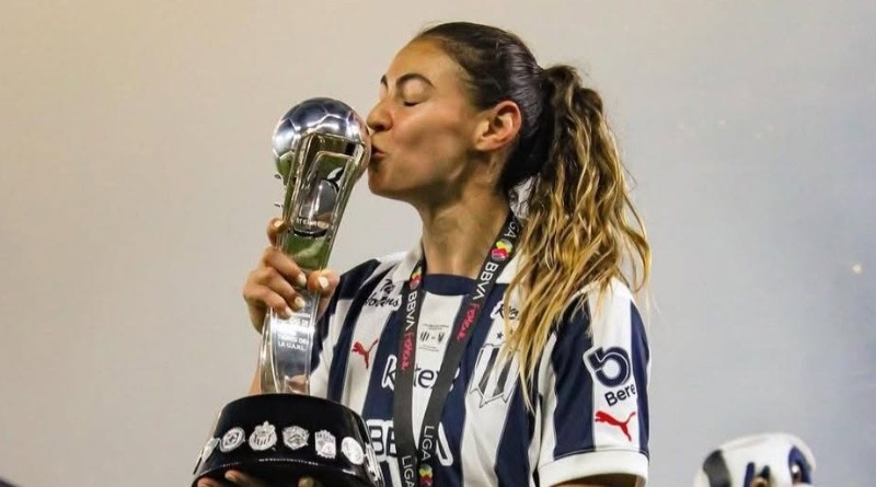 SE VA BURKENROAD DE RAYADAS Y EL FUTBOL