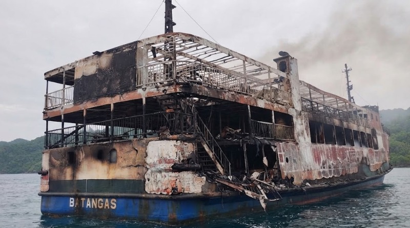87 DESAPARECIDOS EN NAUFRAGIO DESPUÉS DE INCENDIO EN BARCO