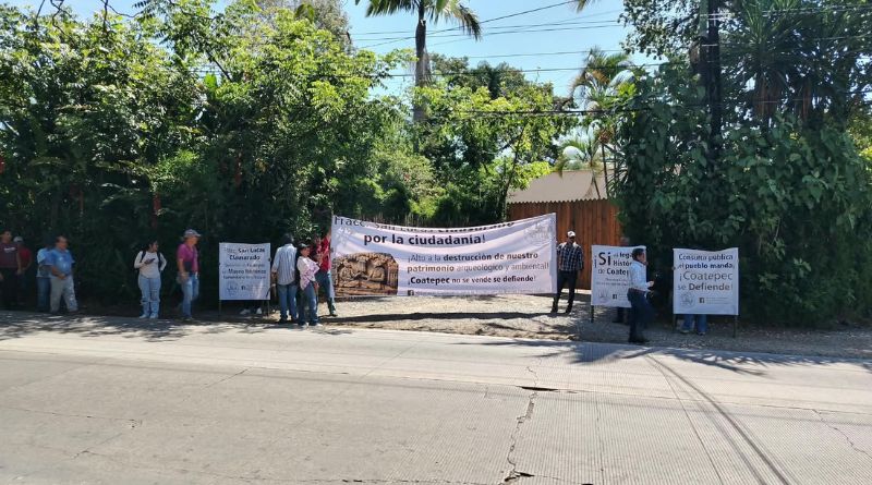 MARCHAN EN DEFENSA DE CAMPO VIEJO y SAN LUCAS