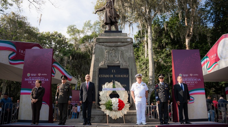 CONMEMORAN EN XALAPA EL 216 ANIVERSARIO DE LA INDEPENDENCIA