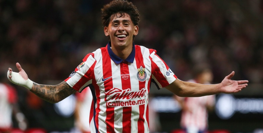 CHIVAS RECIBE IMPULSO DE SU JUVENTUD