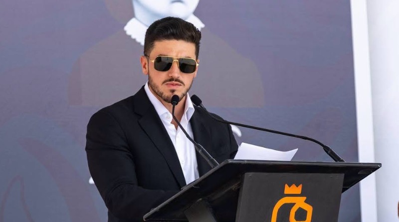 DENUNCIAN A SAMUEL Y FAMILIARES