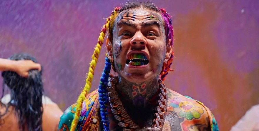 ENTRE POLÉMICAS, TEKASHI 6IX9INE ANUNCIA QUE SERÁ PADRE