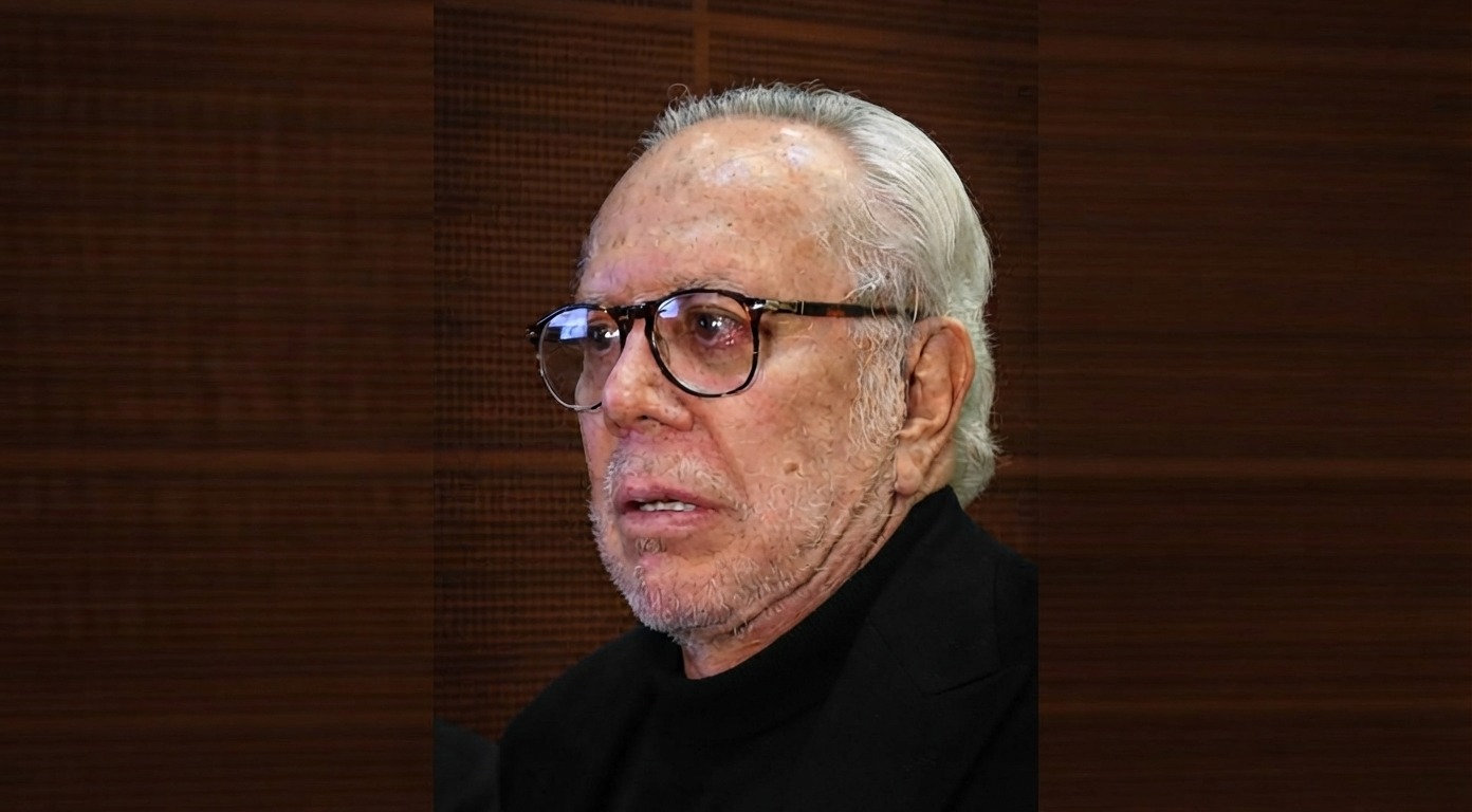 FRANCISCO VISITA A DE LLANO TRAS SU ARRESTO