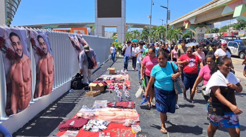 HARFUCH LLEGA A ACAPULCO… EN TOALLAS