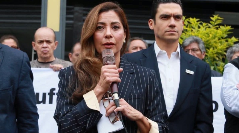 INVITA PAN A HIJA DE RUFFO