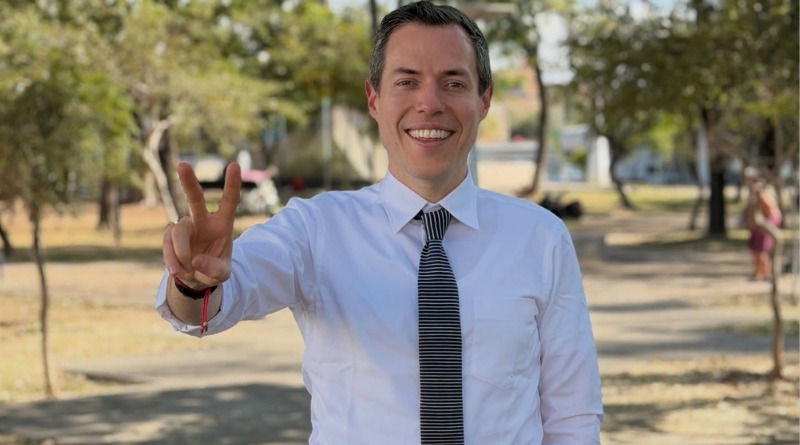 JUAN ALBERTO SALINAS ROMPE CON MORENA