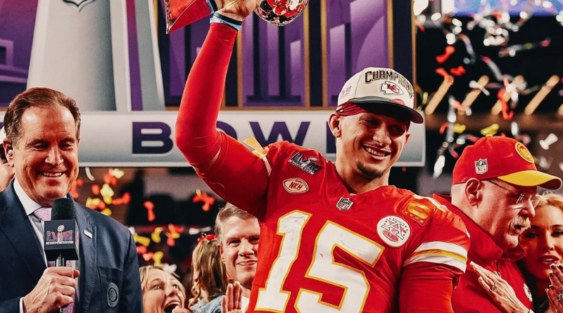 MAHOMES: UN REGRESO BAJO LAS ESTRELLAS