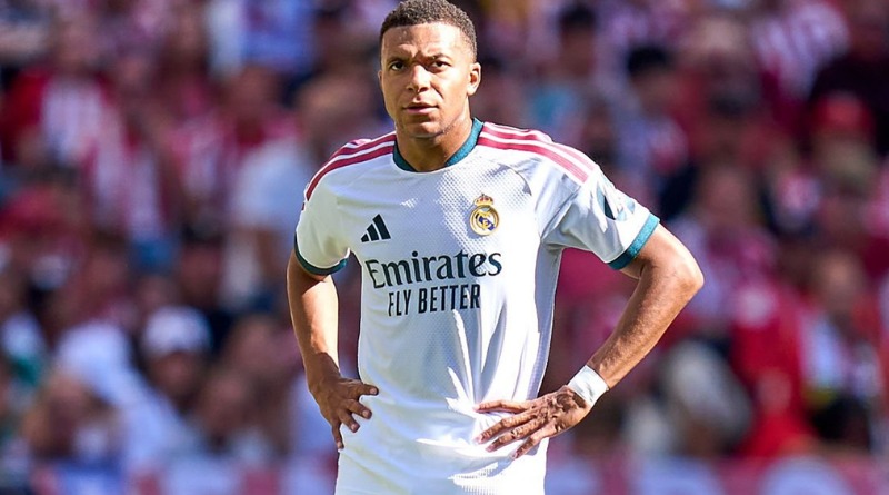 MBAPPÉ BUSCA EL BALÓN DORADO