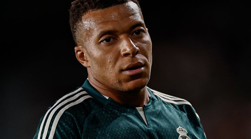 MBAPPÉ EXPLICA POLÉMICA CON PLAYERA
