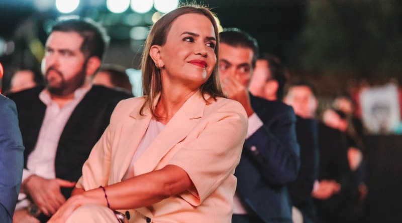 MORENA ELIGE A CLARA LUZ FLORES
