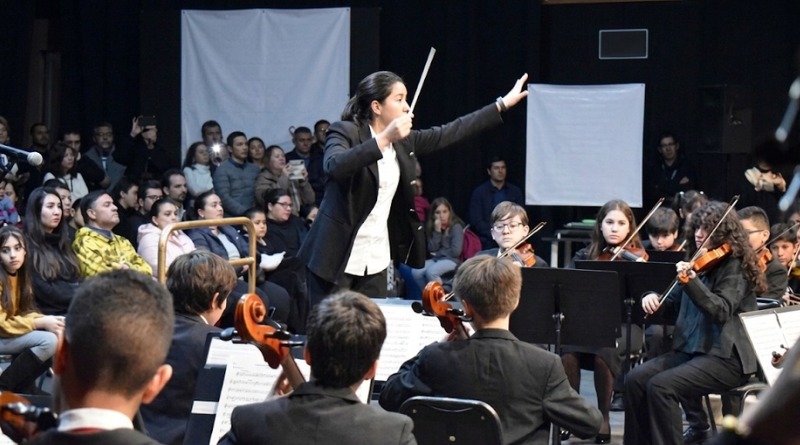 NINOSKA MEDEL IRRUMPE CON SONORO ACENTO LATINO EN SU DEBUT