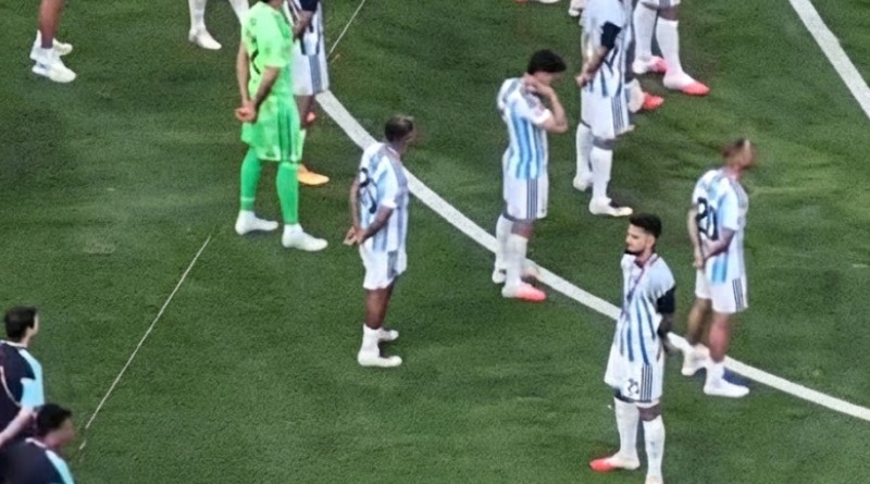 PRINCIPIOS LLEVARON A ‘EL FLACO’ A VER LA PREMIACIÓN DEL MUNDIAL