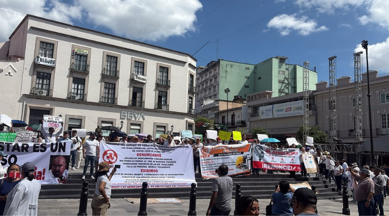 PROTESTAN POR DESABASTO EN EL CAE