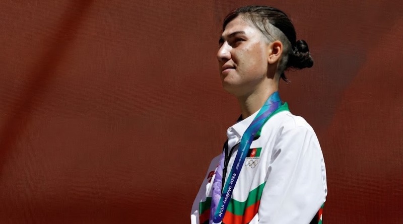 SÍMBOLO AFGANO CONQUISTA PLATA INTERNACIONAL