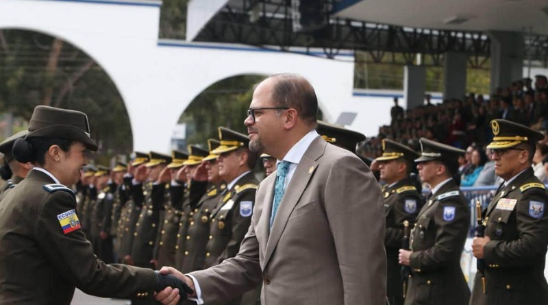 TOQUE DE QUEDA INÉDITO RIGE EN ECUADOR