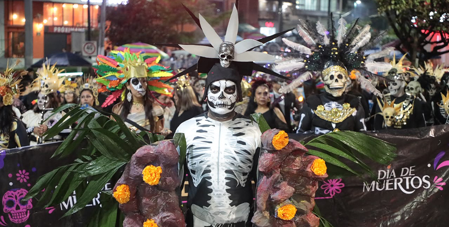 DESFILE MONUMENTAL ALMAS DEL MICTLÁN